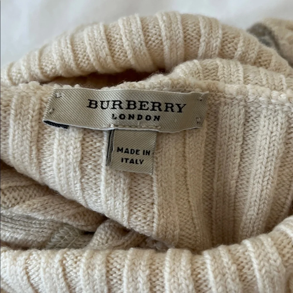 Burberry Cream Ribbed Turtleneck Sweater - Picture 3 of 8
